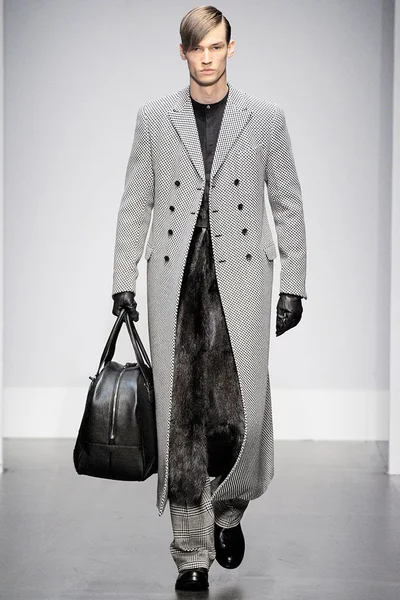 Look 7